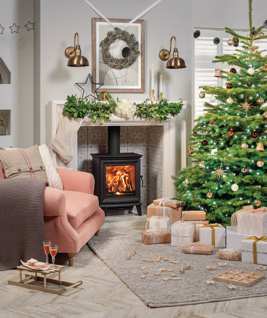 Decorating your fireplace this Christmas