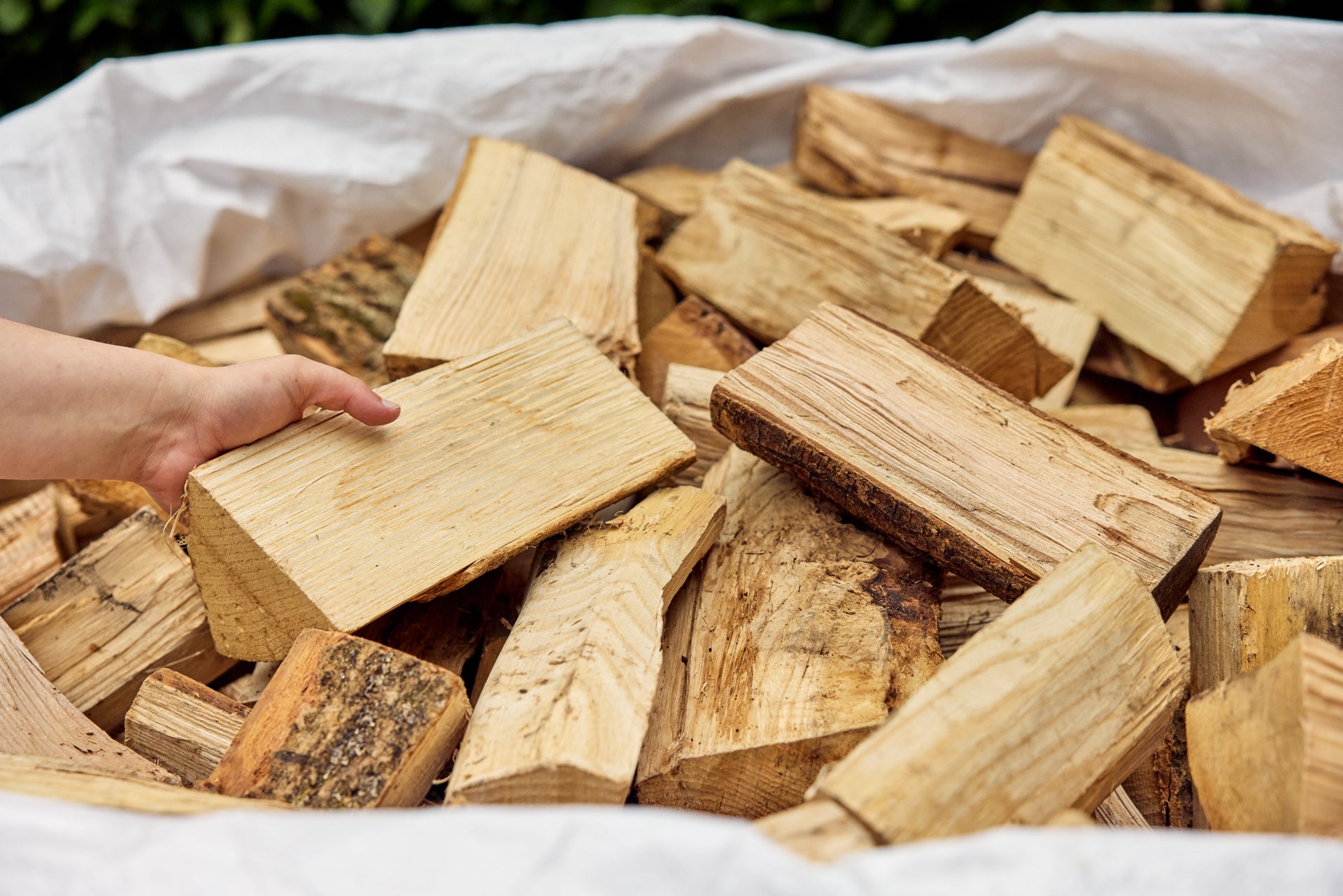 What to do if your kiln-dried oak logs get wet