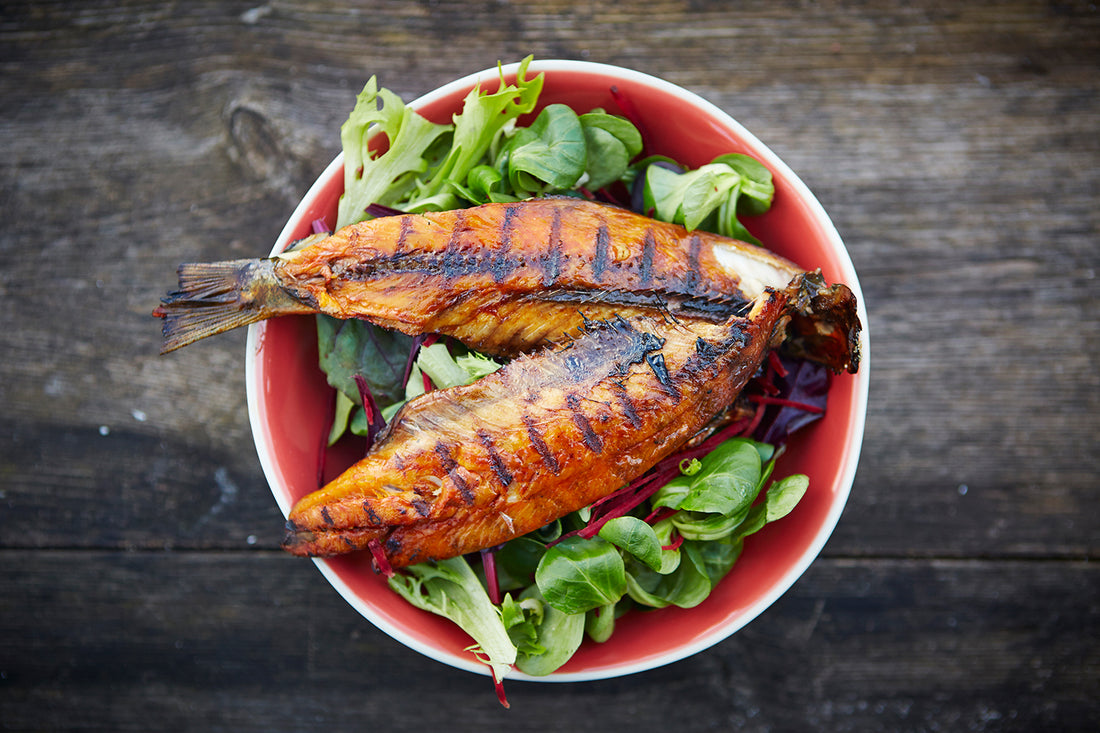Get Cooking on Wood: Fresh Mackerel en Papillote